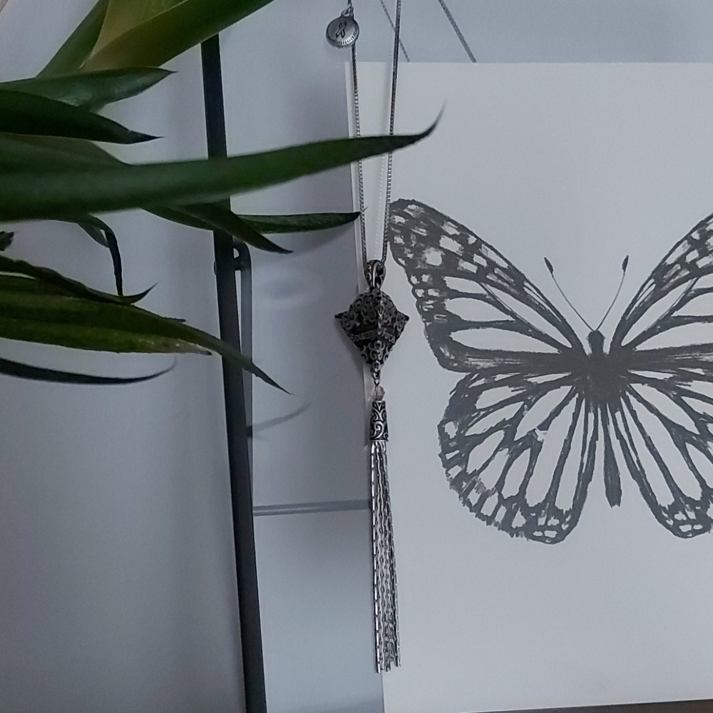 Free with bundle of 2+Caroline Neron necklace